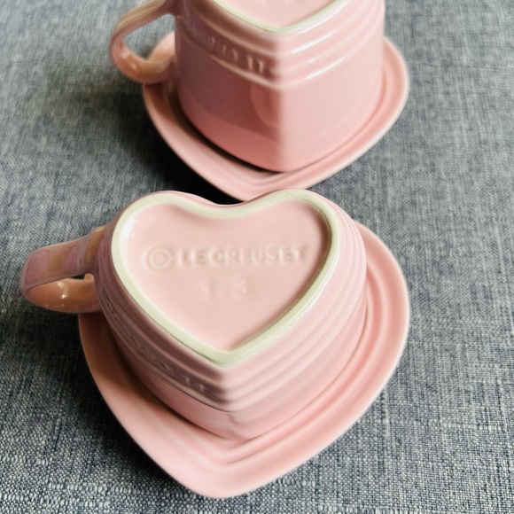 Le Creuset Heart Shaped Mugs with saucer Set of 2 - Picture 5 of 10